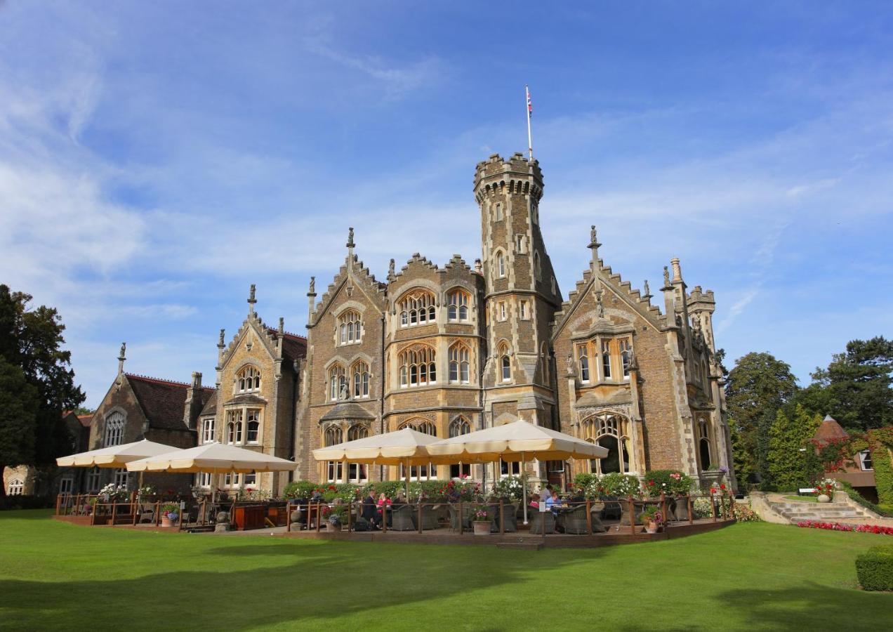Hotel Oakley Court Windsor Exterior foto